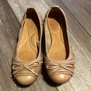 BORN tan leather ballet flats 6.5